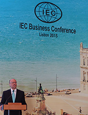 Cesar de Anda de Mexico, presidente de la IEC 